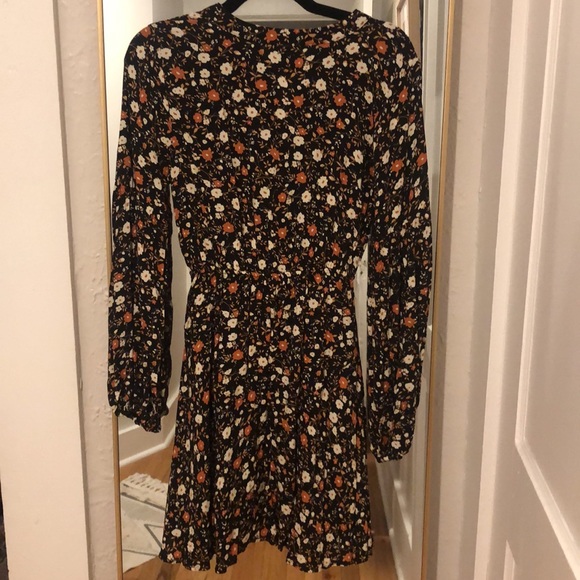 NWT Autumn Floral Dress Size Small - Picture 3 of 5
